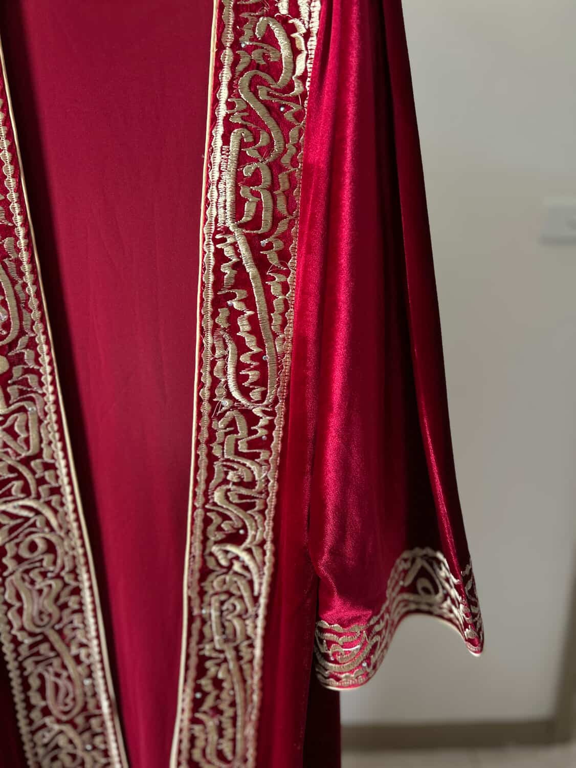 TABA Imperial Maroon Velvet Abaya - Image 2